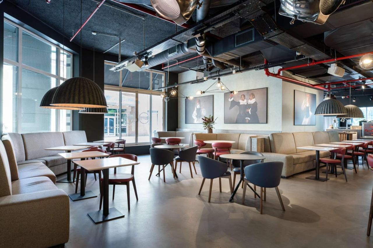 Radisson Red Brussels Hotel Ixelles Ngoại thất bức ảnh