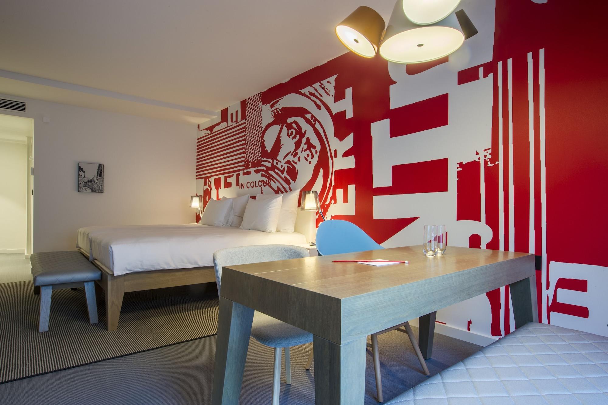 Radisson Red Brussels Hotel Ixelles Ngoại thất bức ảnh