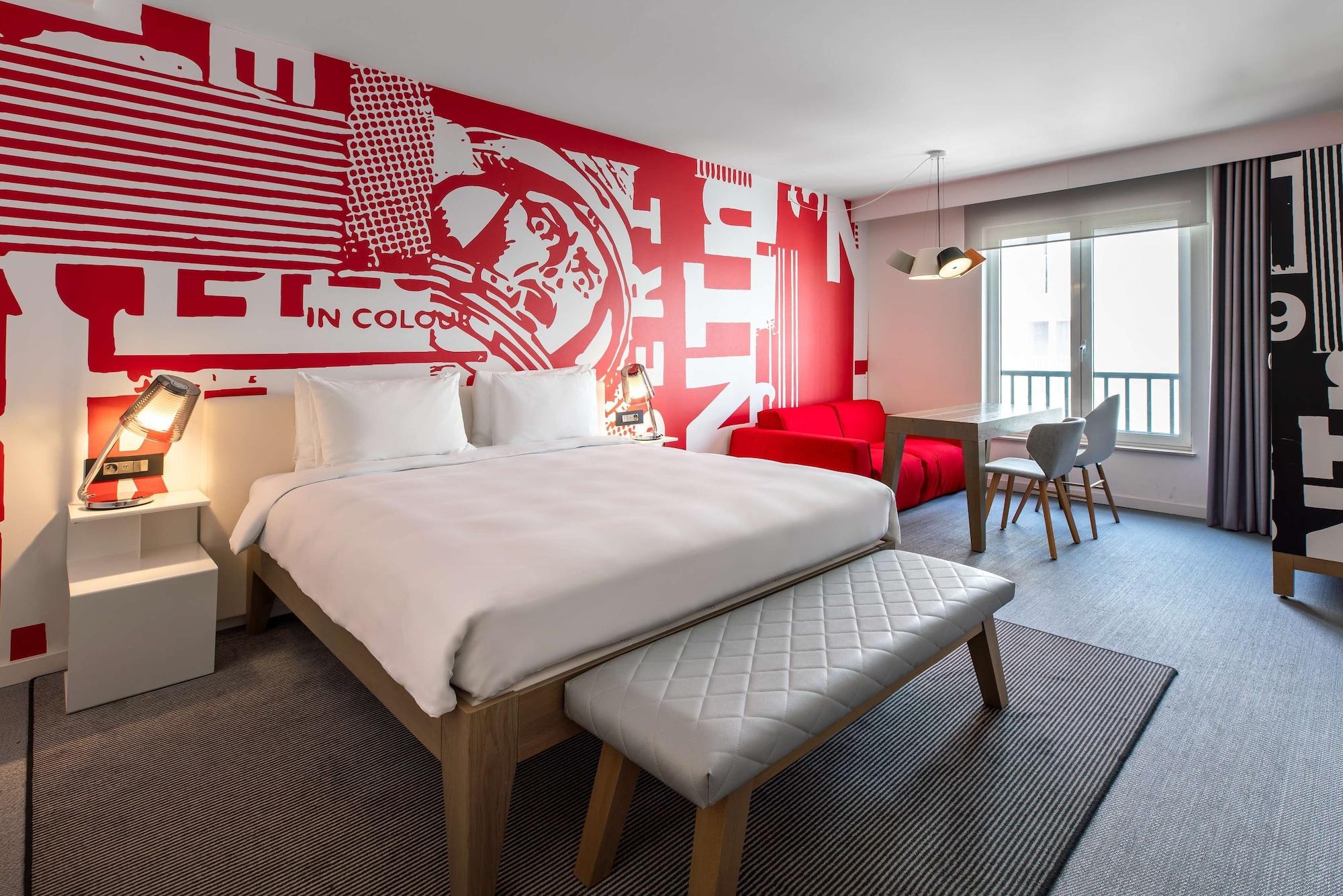 Radisson Red Brussels Hotel Ixelles Ngoại thất bức ảnh
