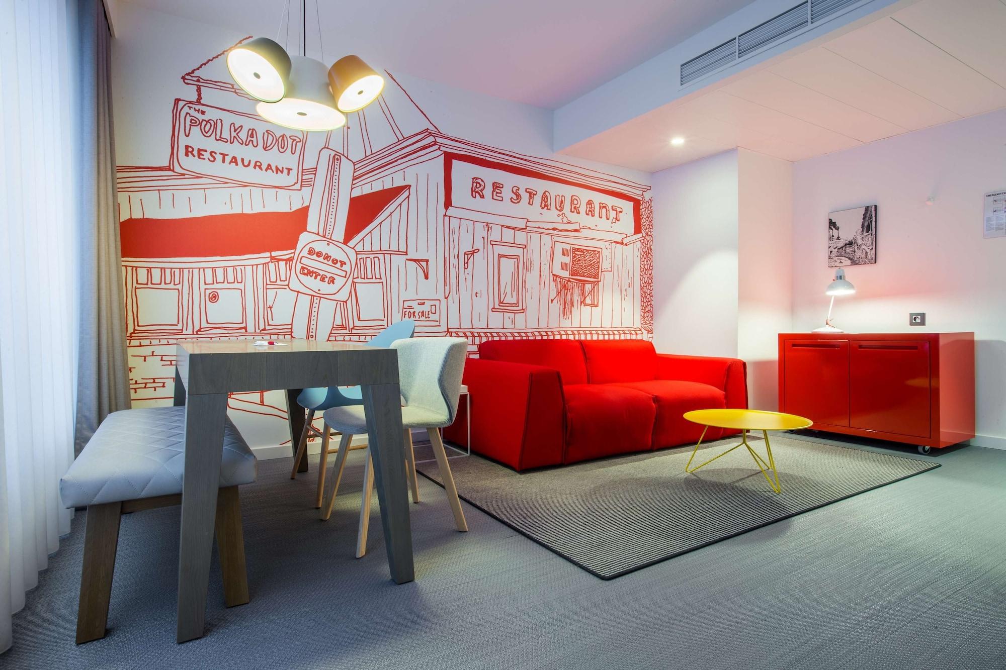 Radisson Red Brussels Hotel Ixelles Ngoại thất bức ảnh