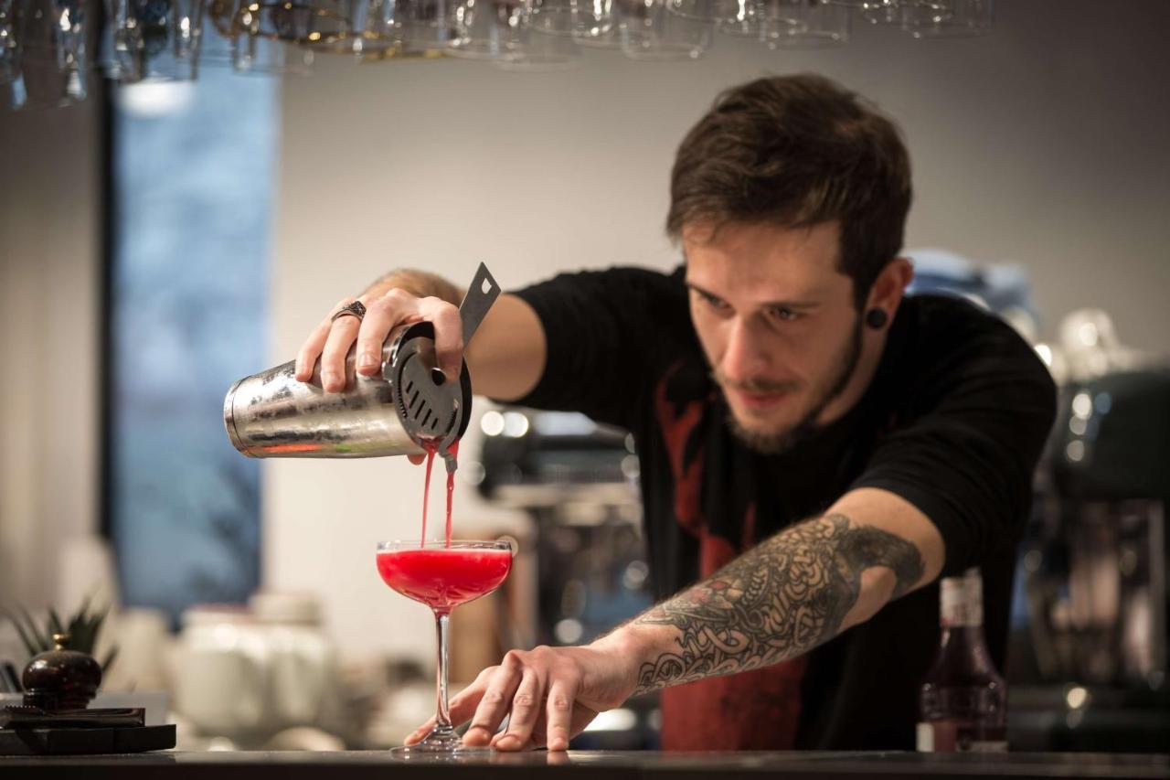 Radisson Red Brussels Hotel Ixelles Ngoại thất bức ảnh